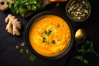 Creme low carb de abóbora com gengibre