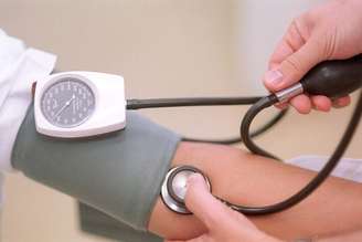 Hipertensão é o principal fator de risco para o AVC; coalizão defende a aferição da pressão nas idas ao posto de saúde