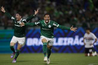 Vitor Roque, atacante do Palmeiras (Photo by Miguel Schincariol/Getty Images)