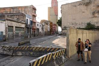 Rua dos Protestantes, próximo à Rua Vitória, na região central de São Paulo, ficou sem usuários de drogas.