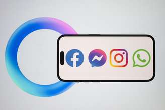 Celular apresenta todas as redes sociais associadas à Meta