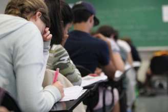 O Enem é o maior vestibular do País e agora voltará a ter validade, também, para emissão de certificado de conclusão do Ensino Médio.