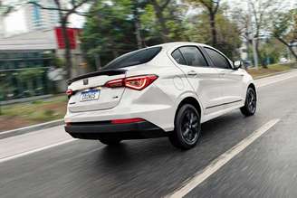 Fiat Cronos Drive CVT 2026