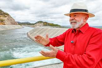 SALGUEIRO PE NACIONAL LULA TRANSPOSICAO RIO SAO FRANCISCO SITIO NEGREIROS 28.05.2025 - Presidente da Republica, Luiz Inacio Lula da Silva, durante visita v? estacao de bombeamento da EBI-3, no Sitio Negreiros. Salgueiro - PE.Foto: Ricardo Stuckert / Presidencia da Republica