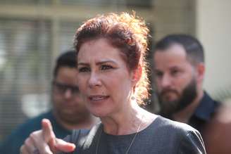 Dias depois de ser condenada pelo STF, Carla Zambelli (PL-SP) afirma que deixou o Brasil
