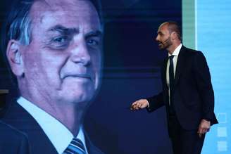 Bolsonaro deve ser ouvido no inquérito que investiga condutas de seu filho, Eduardo