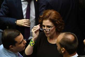 Carla Zambelli foi condenada a 10 anos de prisão pelo STF