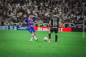 Pol Fernández em ação no Clássico-Rei. 