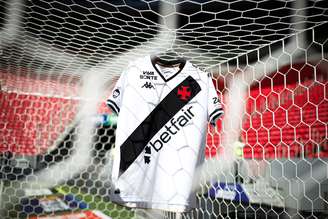 Escudo do Vasco no Estádio Mané Garrincha ( Fotos: Matheus Lima/Vasco.)