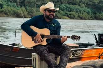 Léo, da dupla Léo e Raphael, sofreu queimaduras no rosto durante show