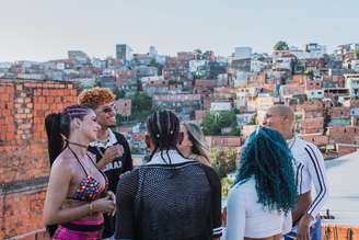 Cantora Larissa Marques escolheu a Baixinha de Santo Antônio para gravar clipe da música Maloqueira, em março de 2025. 