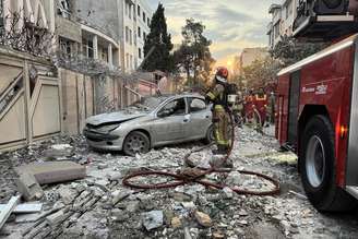 Local atingido por ataque israelense em Teerã, capital do Irã