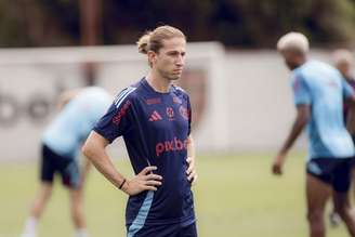 Filipe Luís comandando treino do Flamengo