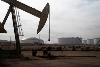 FILE PHOTO: A pump jack operates near a crude oil reserve in the Permian Basin oil field near Midland, Texas, U.S. February 18, 2025.  REUTERS/Eli Hartman/File Photo