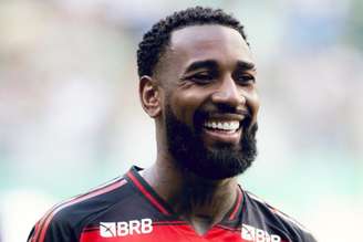 Gerson em campo pelo Flamengo