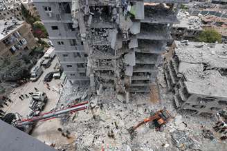 Míssil iraniano acertou um um prédio de apartamentos em Bat Yam, no centro de Israel
