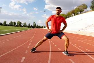 O alongamento é essencial para preparar o corpo para a corrida