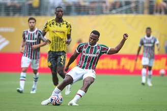 Jhon Árias foi eleito o melhor em campo contra o Borussia Dortmund