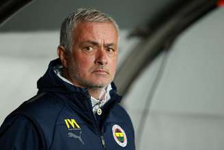 José Mourinho em partida do Fenerbahce 