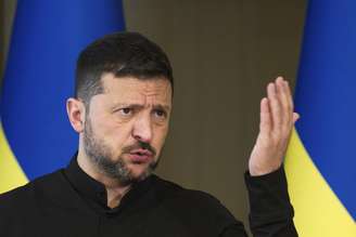 Líder russo questionou legitimidade de Zelensky como presidente