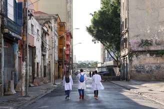 Rua dos Protestantes, que vinha concentrando o fluxo nos últimos anos, amanheceu desocupada por volta do dia 10 do mês passado.