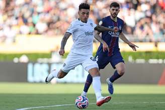 Igor Jesus marca gol contra o PSG na vitória do Botafogo no Mundial