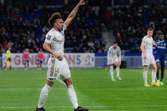 Adryelson em ação pelo Lyon