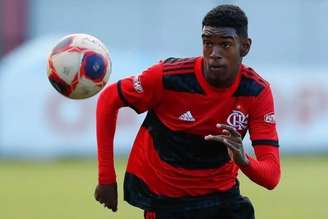 Felipe Lima em ação pelo Flamengo