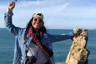 A brasileira Juliana Marins caiu no vulcão Rinjani, na Indonésia, enquanto fazia uma trilha. Equipes tentam fazer o resgate.