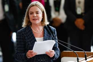 Gleisi Hoffmann é ministra das Relações Institucionais 