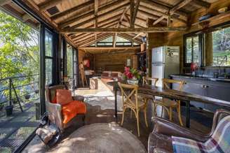 Casa na árvore entre SP e Rio é a hospedagem dos sonhos para quem ama natureza