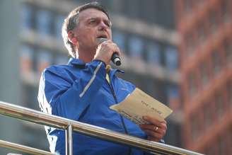 Jair Bolsonaro (PL) em ato na Avenida Paulista, em São Paulo, neste domingo, 29