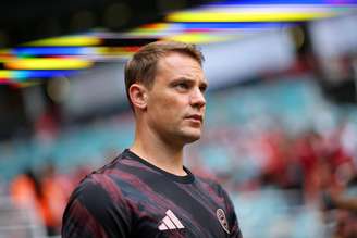 Manuel Neuer no aquecimento antes do jogo contra o Flamengo 