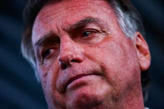 Ex-presidente tem reclamado de problemas estomacais, que seriam consequência da facada de 2018.