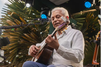 Paulinho da Viola, de 82 anos, passou por procedimento cirúrgico