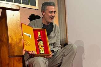 Andrea Bajani fatura o Prêmio Strega 2025