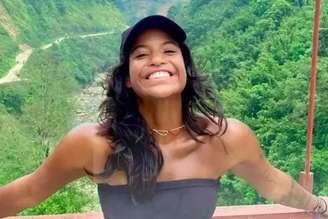 Juliana Marins, de 26 anos, escorregou e caiu em um penhasco do Monte Rinjani, na Indonésia