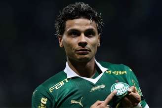 Richard Ríos em ação pelo Palmeiras