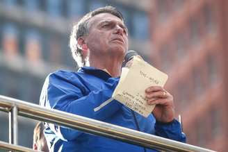 O ex-presidente Jair Bolsonaro responsabiliza o governo Lula pelo tarifaço dos EUA