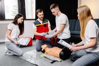 Saber como agir em casos de emergência é essencial para salvar vidas