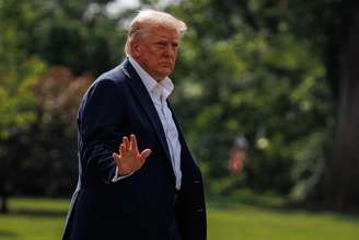 Comitiva liderada pelo republicano, composta pela sua esposa, Melania Trump, passará por Kerrville