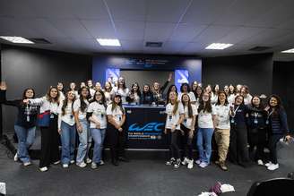 Integrantes da edição do Girls on Track nas 6 Horas de São Paulo do FIA WEC 