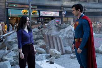 Rachel Brosnahan é Lois Lane e David Corenswet é Clark Kent/Superman no novo filme do herói