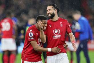 Danilo e Felipe celebram vitória do Nottingham Forest 