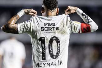 Neymar em ação pelo Santos