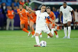 Sakina Karchaoui (França) durante jogo contra a Holanda, no dia 13.07.2025 dpa picture alliance