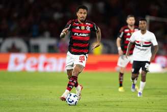 Allan (Flamengo) durante jogo contra o São Paulo, no dia 13.07.2025 