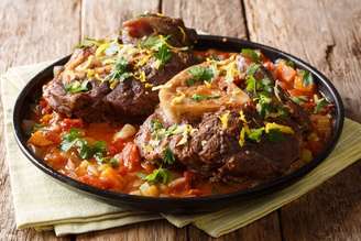 Ossobuco com molho de tomate