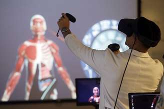 Teto do financiamento estudantil para cursos de Medicina passará de R$ 10 mil mensais para R$ 13 mil.