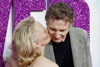 Pamela Anderson e Liam Neeson